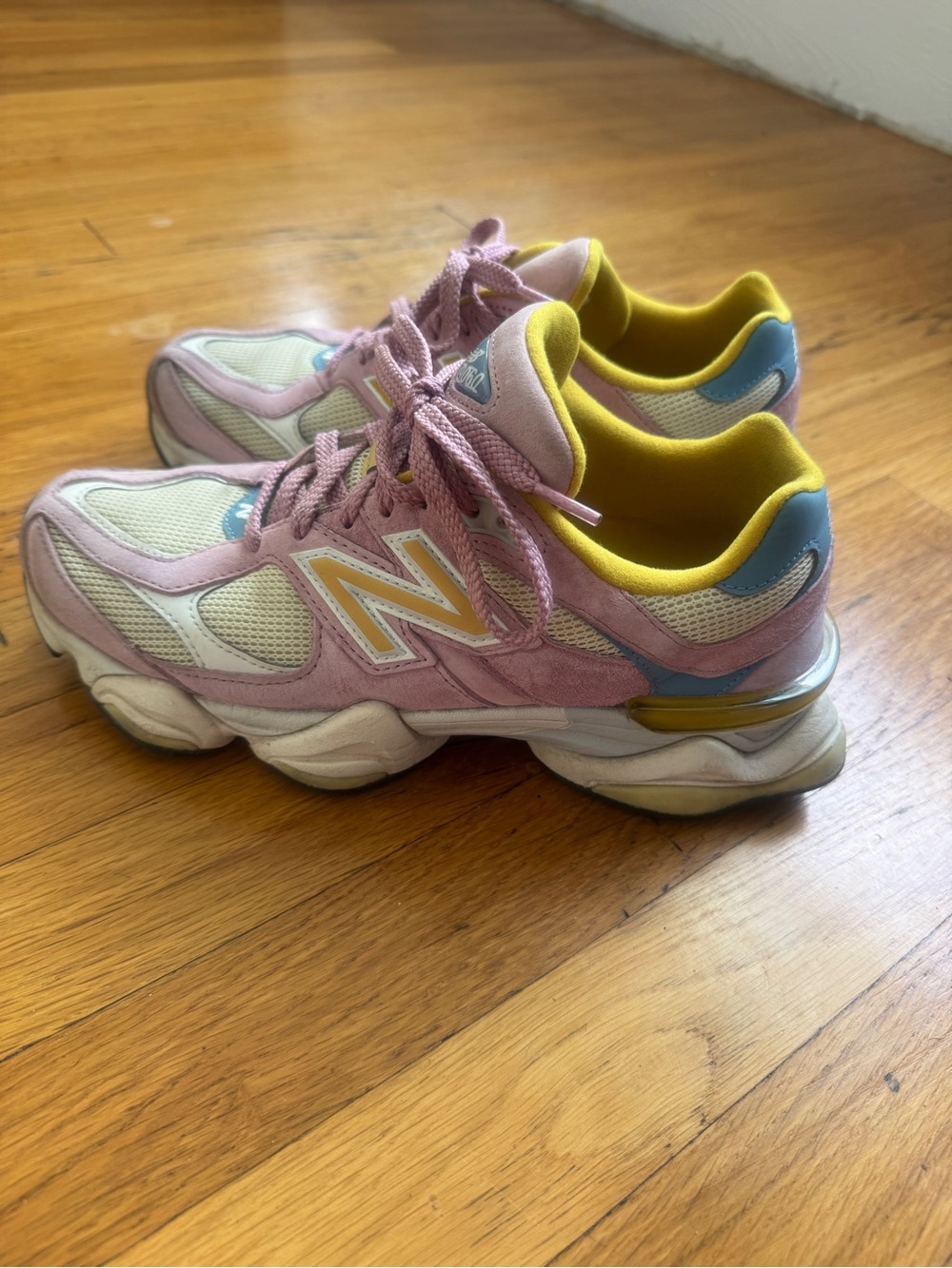 New Balance 9060 Pink Taffy Calcium Size 9W